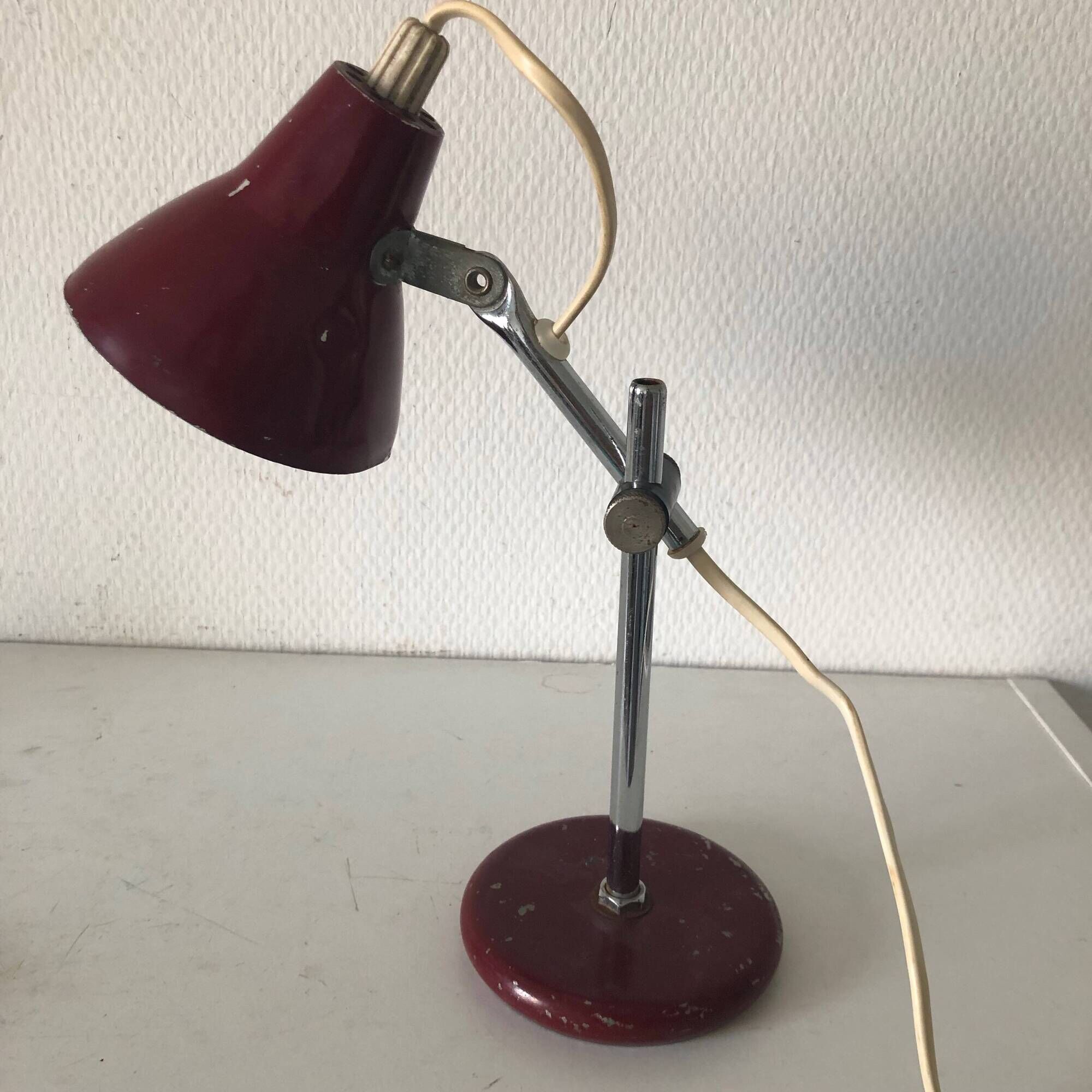 Vintage 1960 children's desk lamp, burgundy bedside table - 26 cm