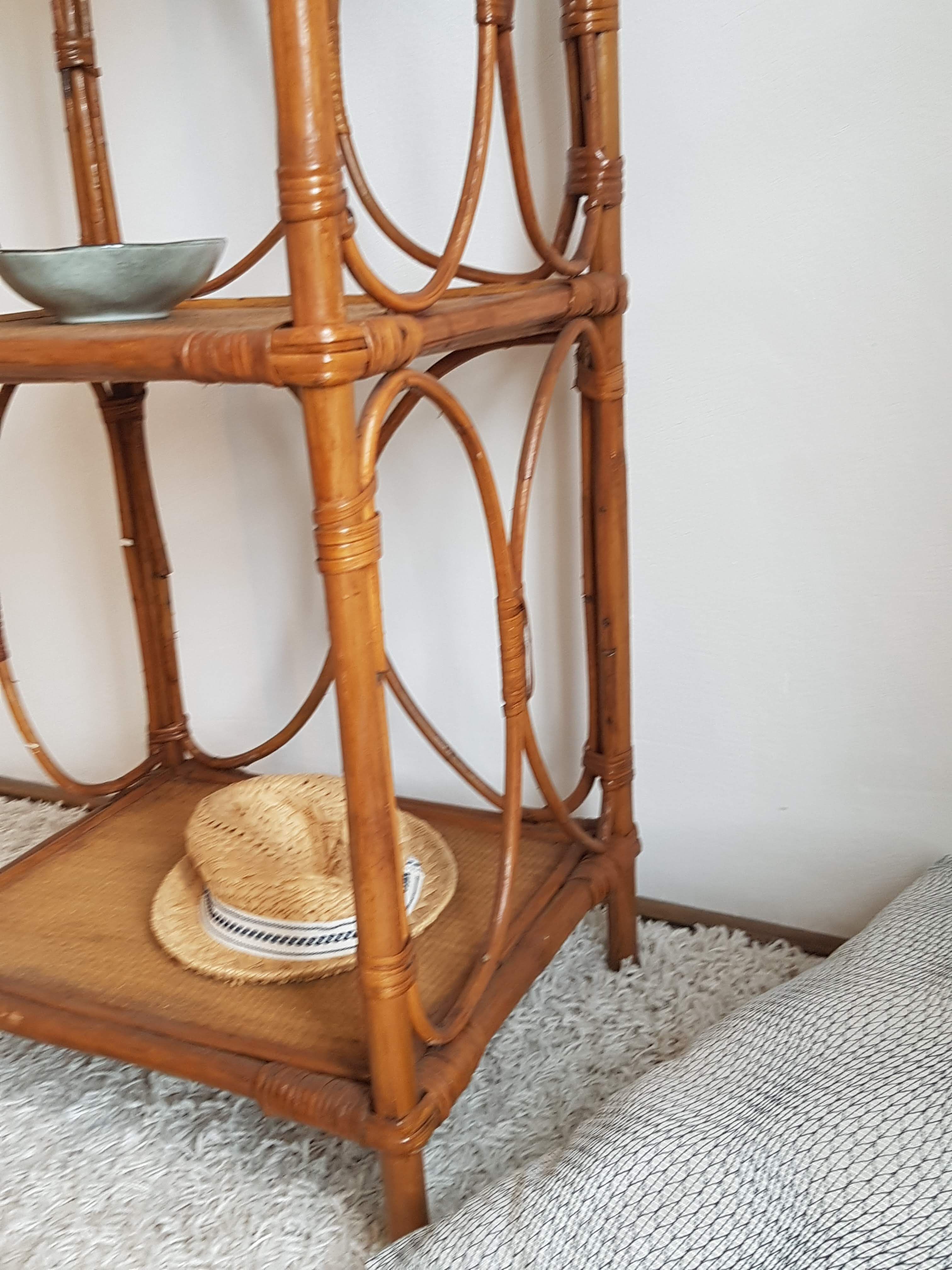 Etagères triple rotin et osier vintage