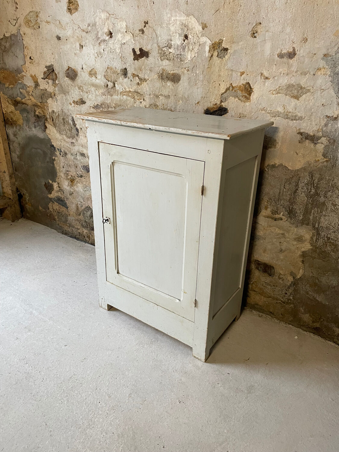 Small antique white patinated buffet