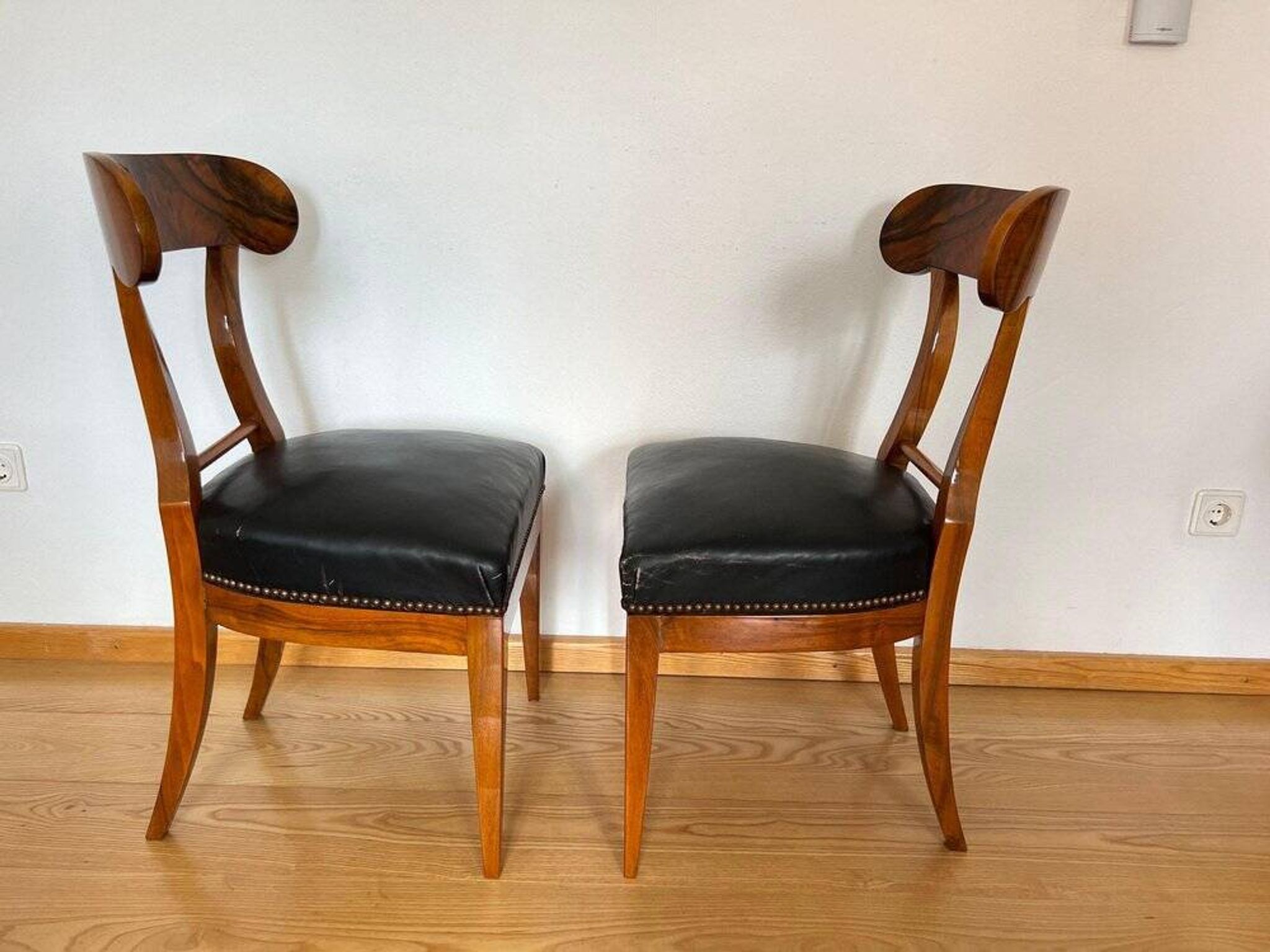 Set of Biedermeier Shovel Chairs in Walnut & Black Leather, Austria, 1820s
