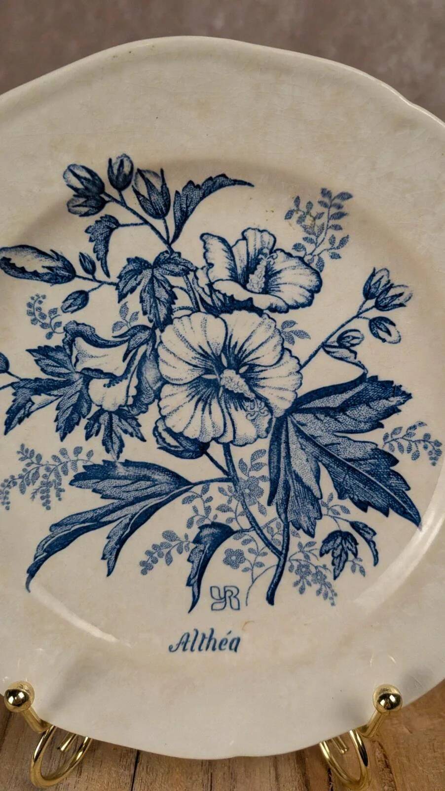Antique Gien plate model Althéa