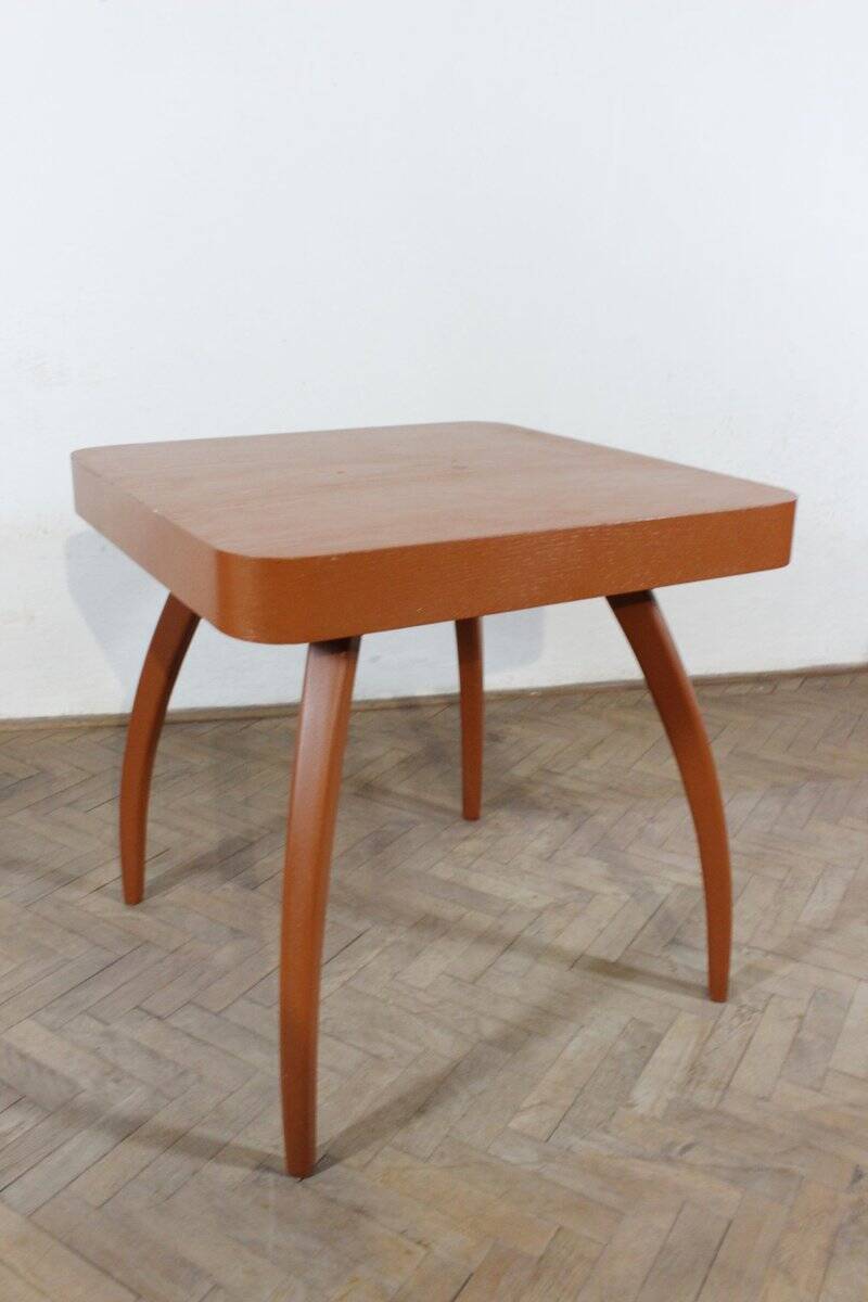 Chaises longues en bois courbé avec table basse par Jindřich Halabala, années 1930, lot de 3