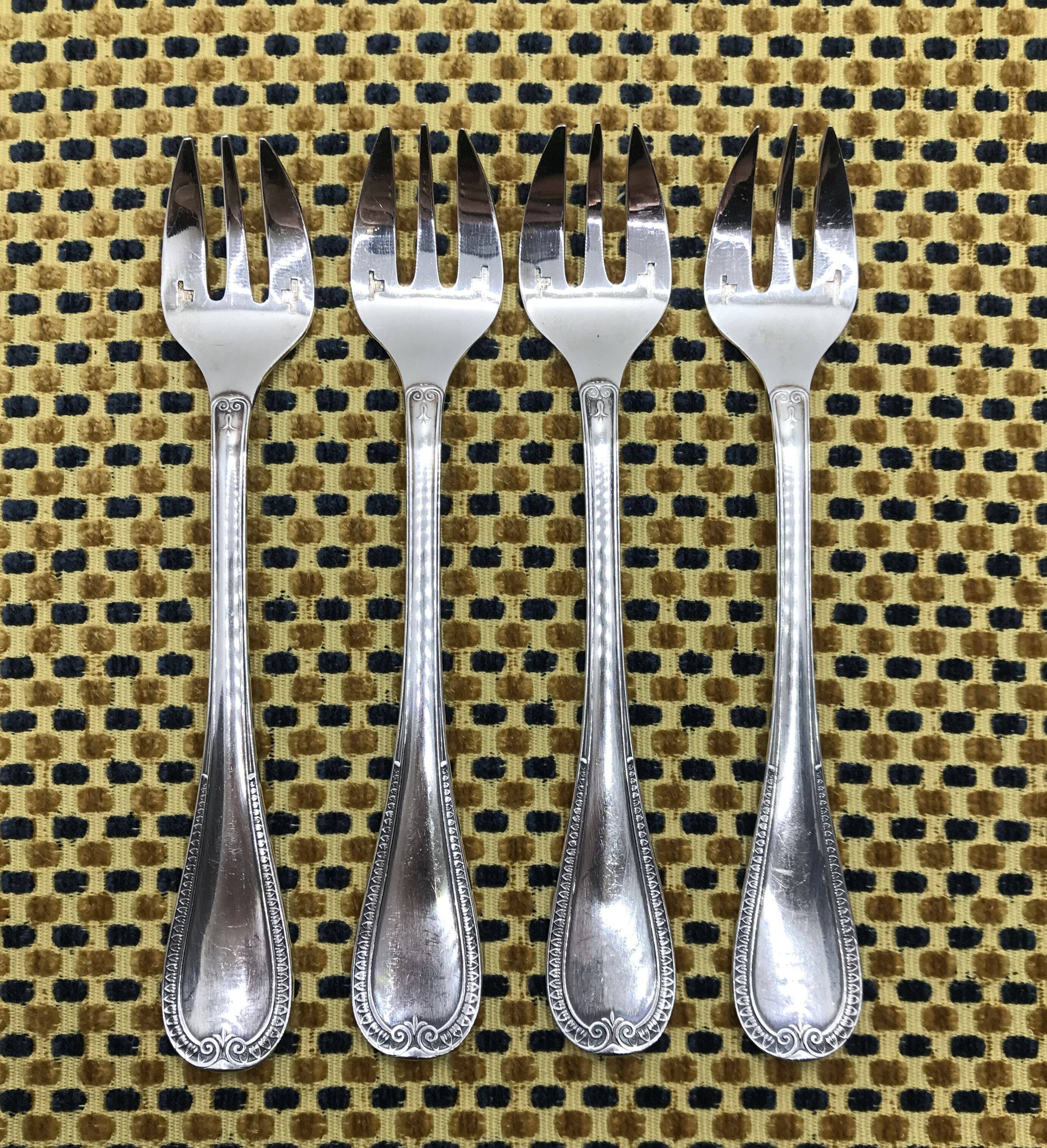 4 Christofle silver-plated oyster forks, Malmaison model
