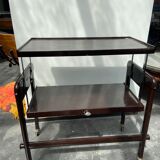 Rolling service with removable tray