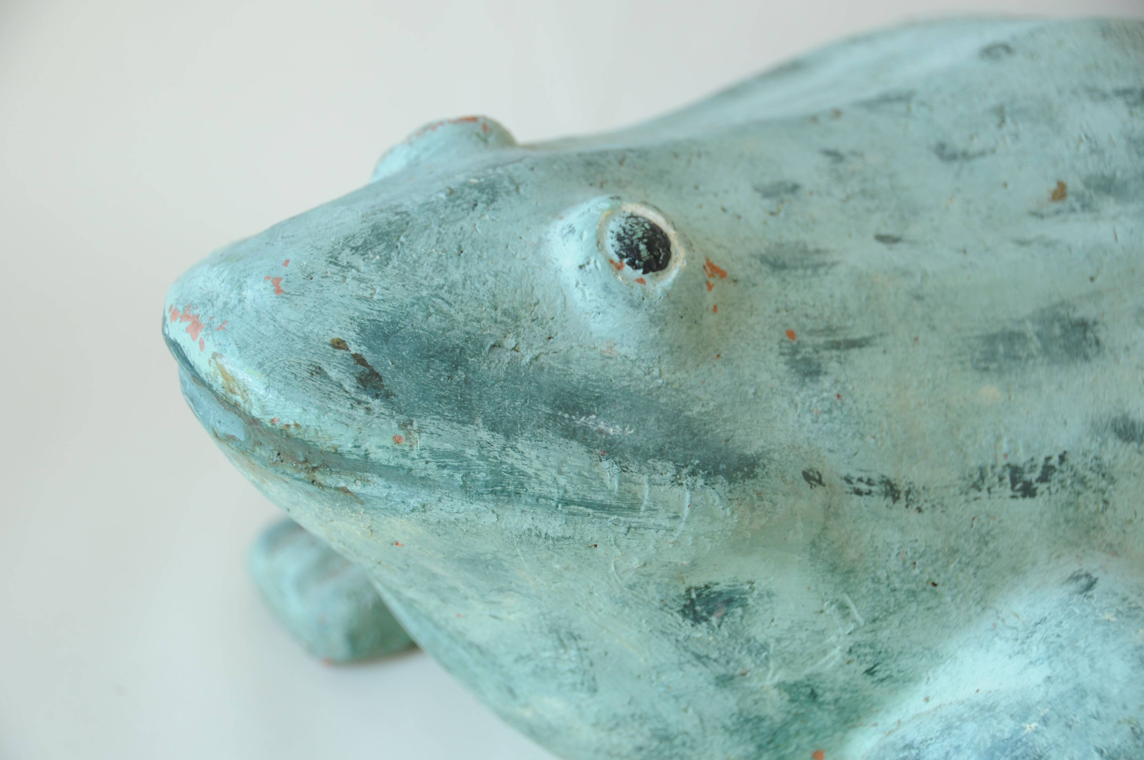 Grenouille en terre cuite - decor jardin - patine vert d'eau