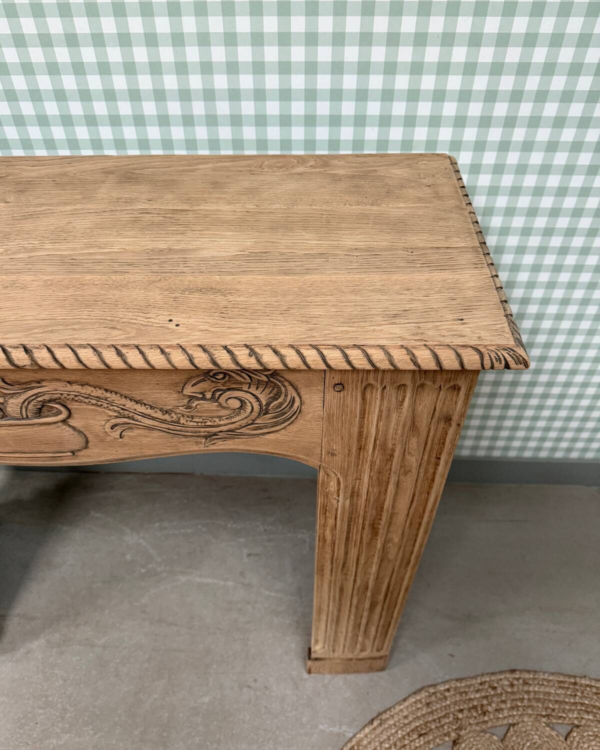 Fireplace mantel (sanded)