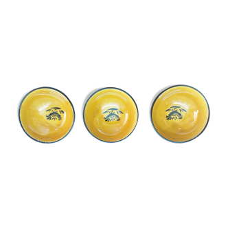 3 bowls in enamelled porcelain St Clement black rooster décor on mustard background