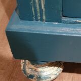 Dresser in restyled solid