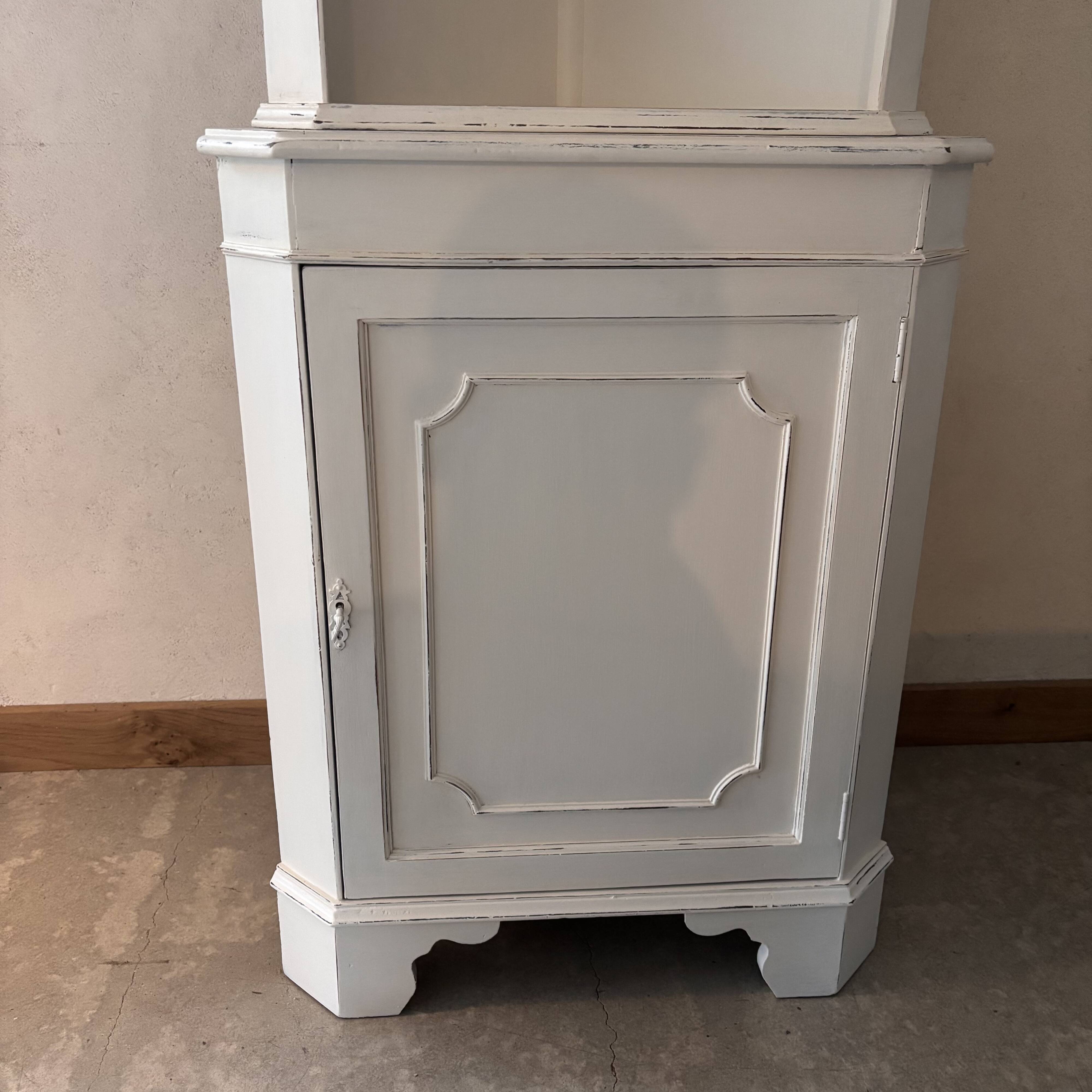 White wooden corner unit