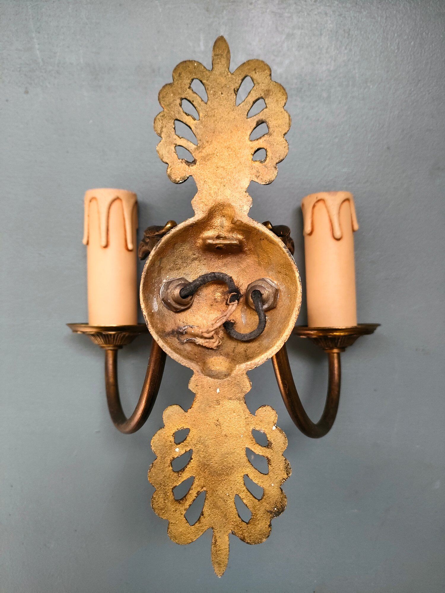 Pair of Empire eagle's head sconces in Palmettes 1900/1920