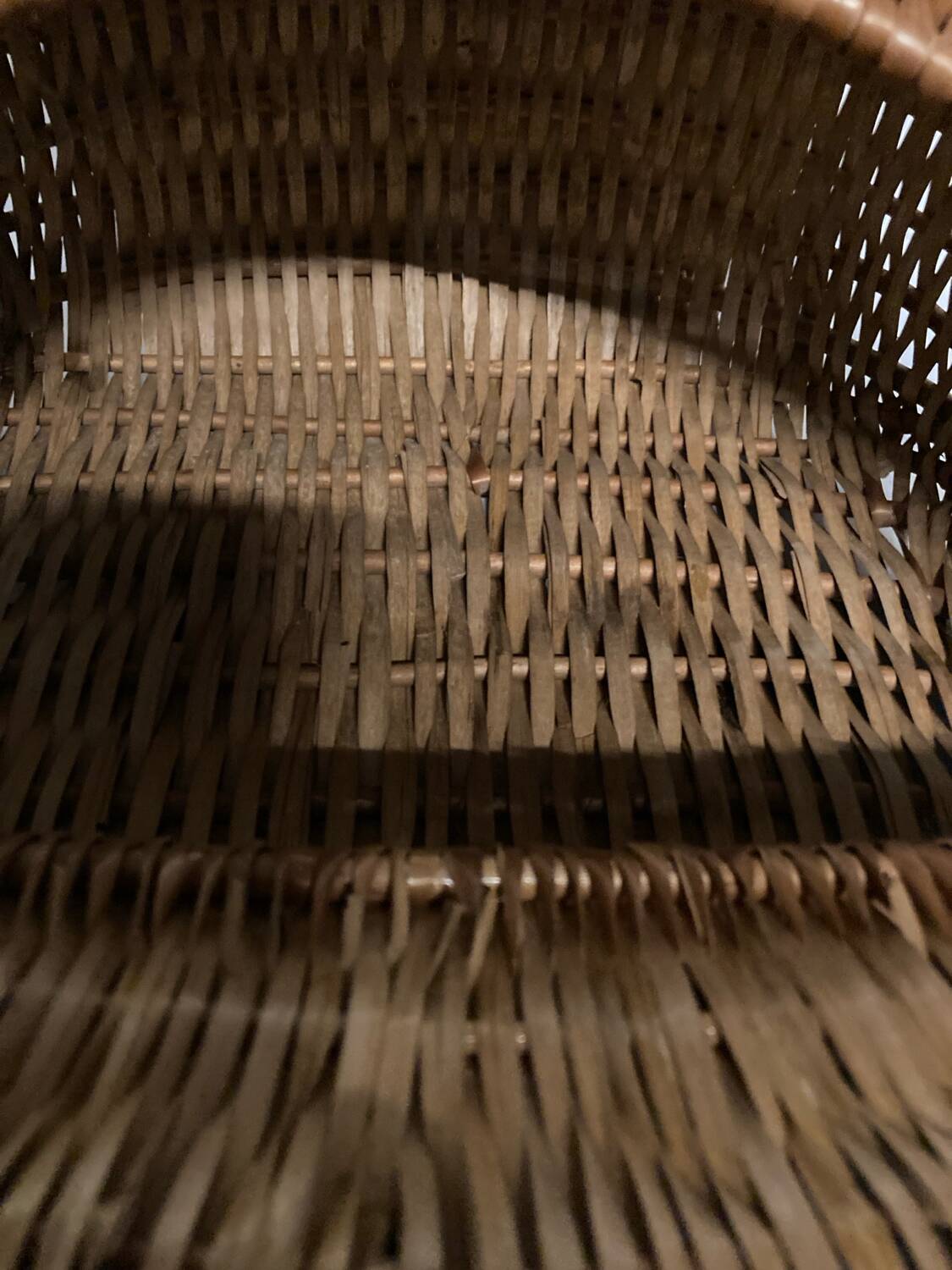 Vintage 70s wicker shopping basket