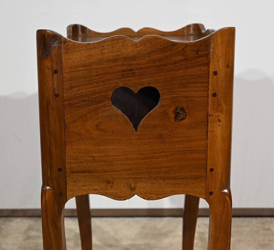 Small Snack Table in Solid Walnut, Louis XV – 18th Century