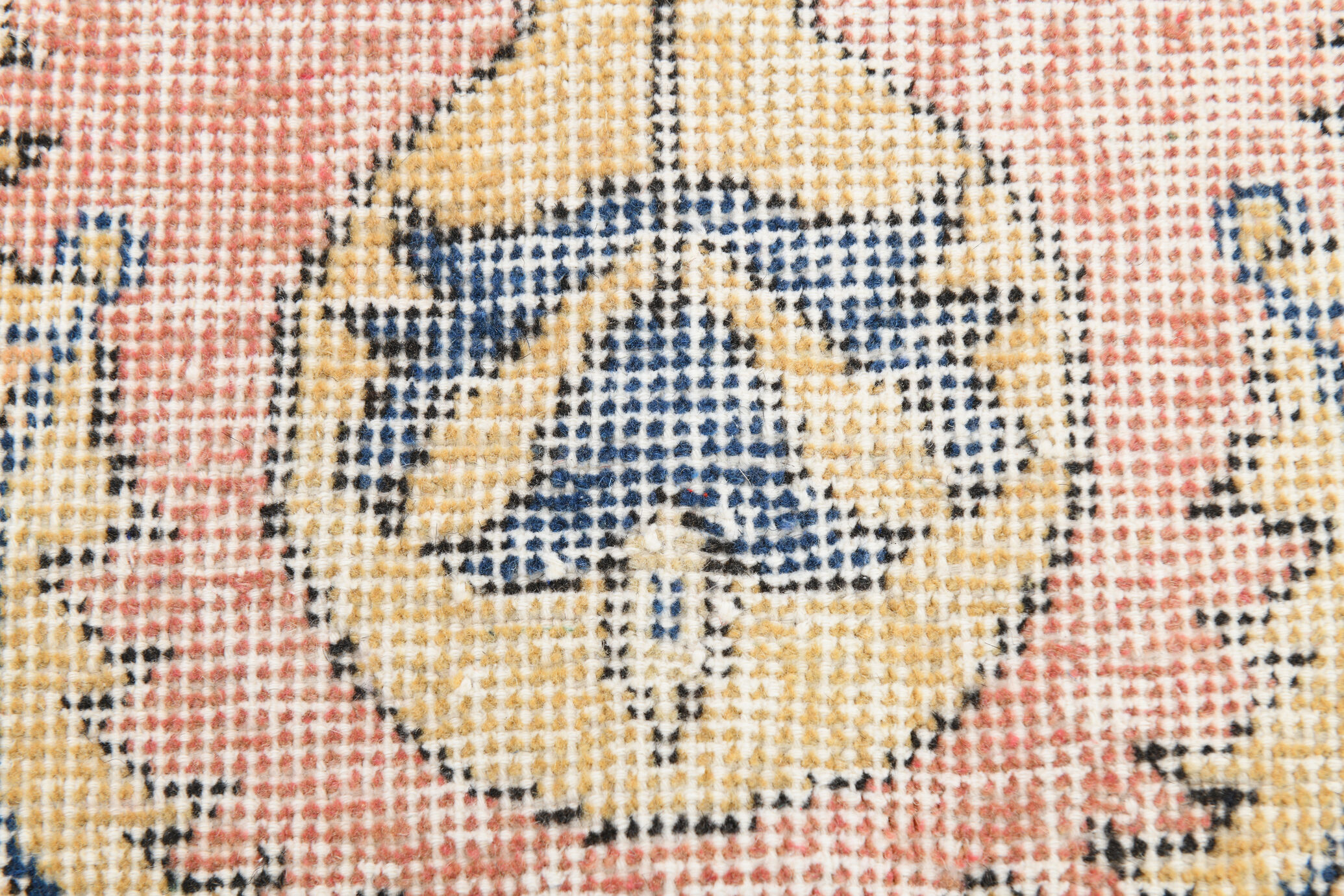 Pink madallion carpet rug 310x199cm