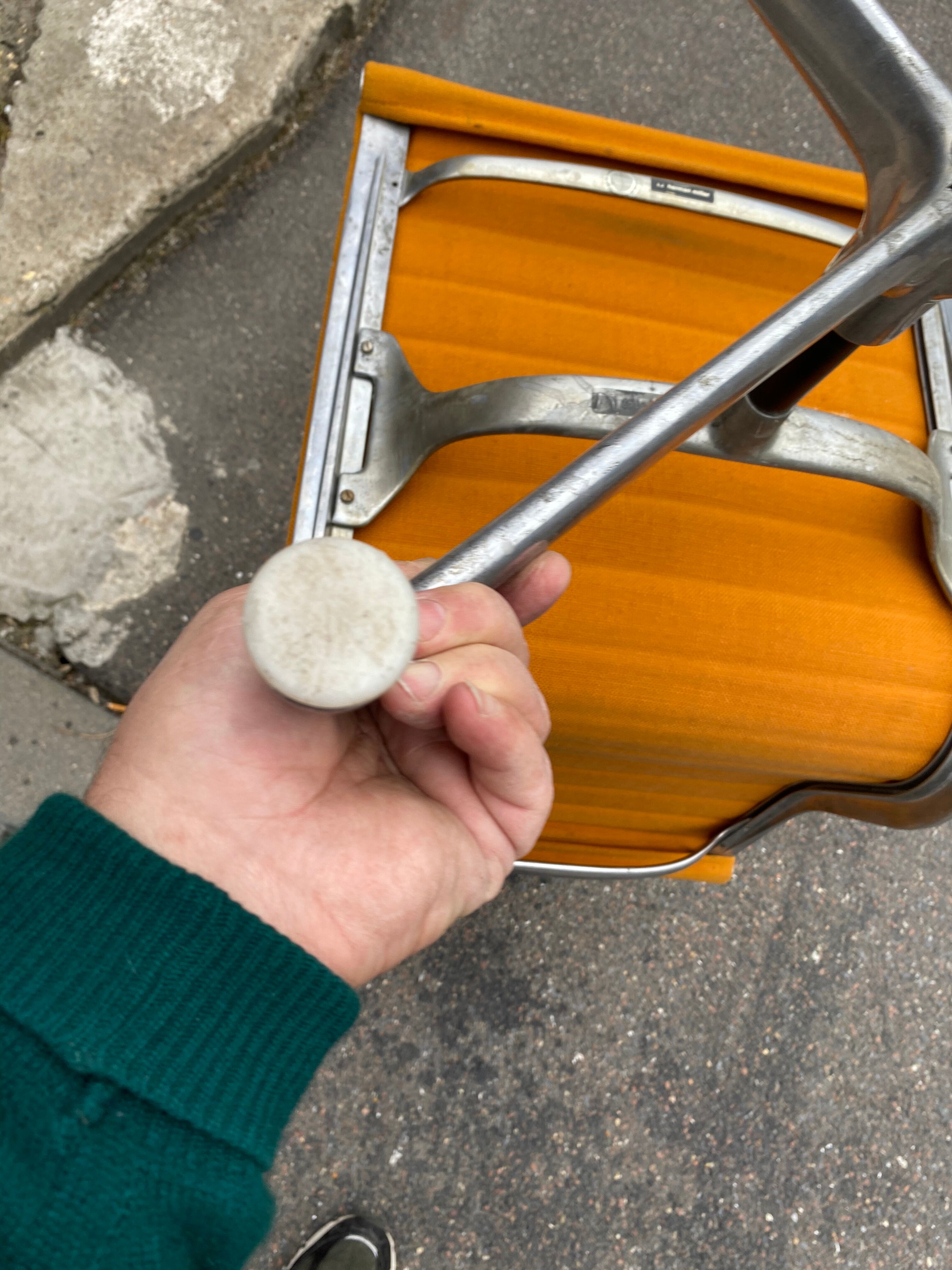 Eames design armchair, Hermann Miller edition, Aluminium Group series