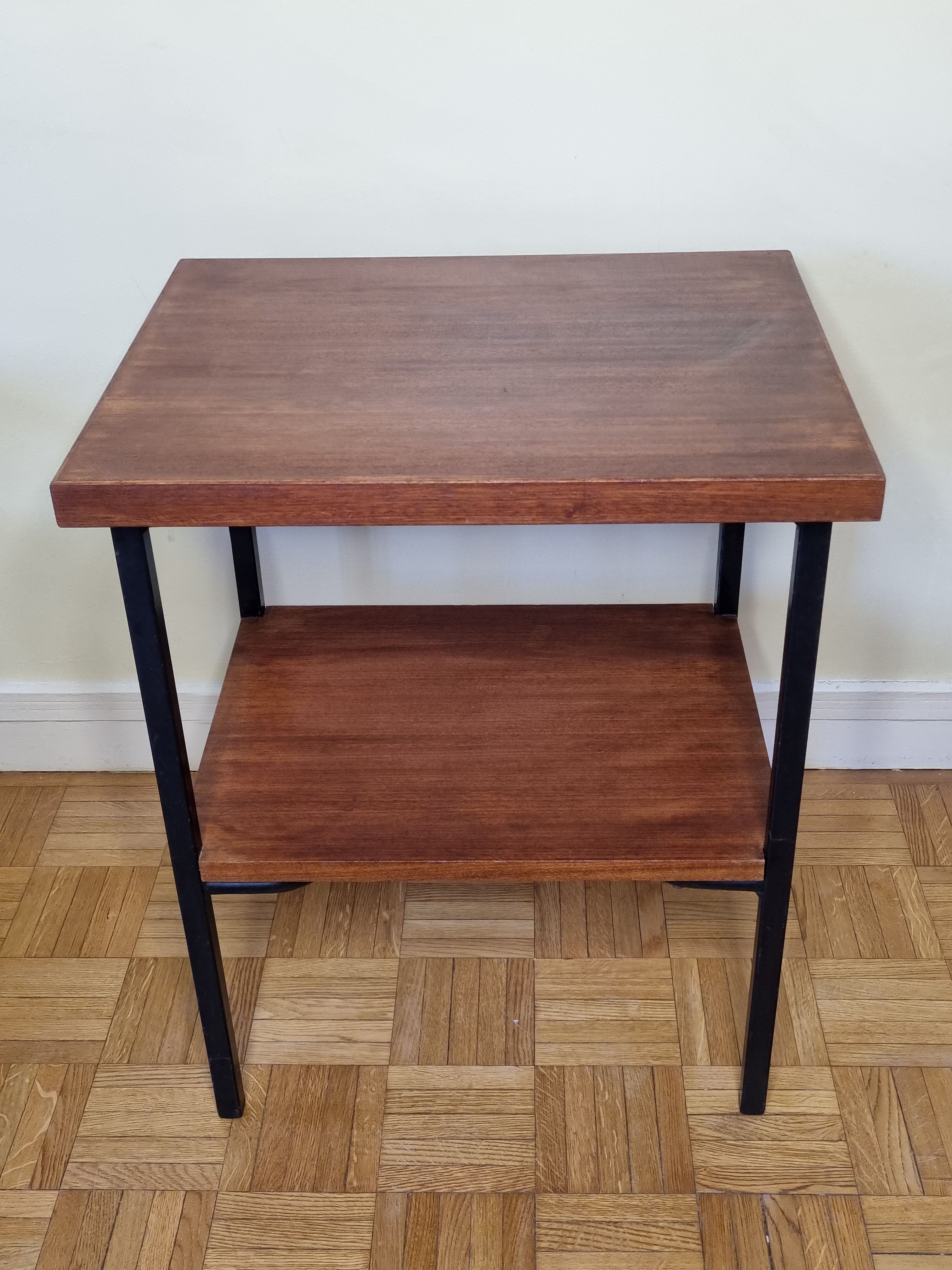 Veneer wood side table and vintage metal structure with two trays
