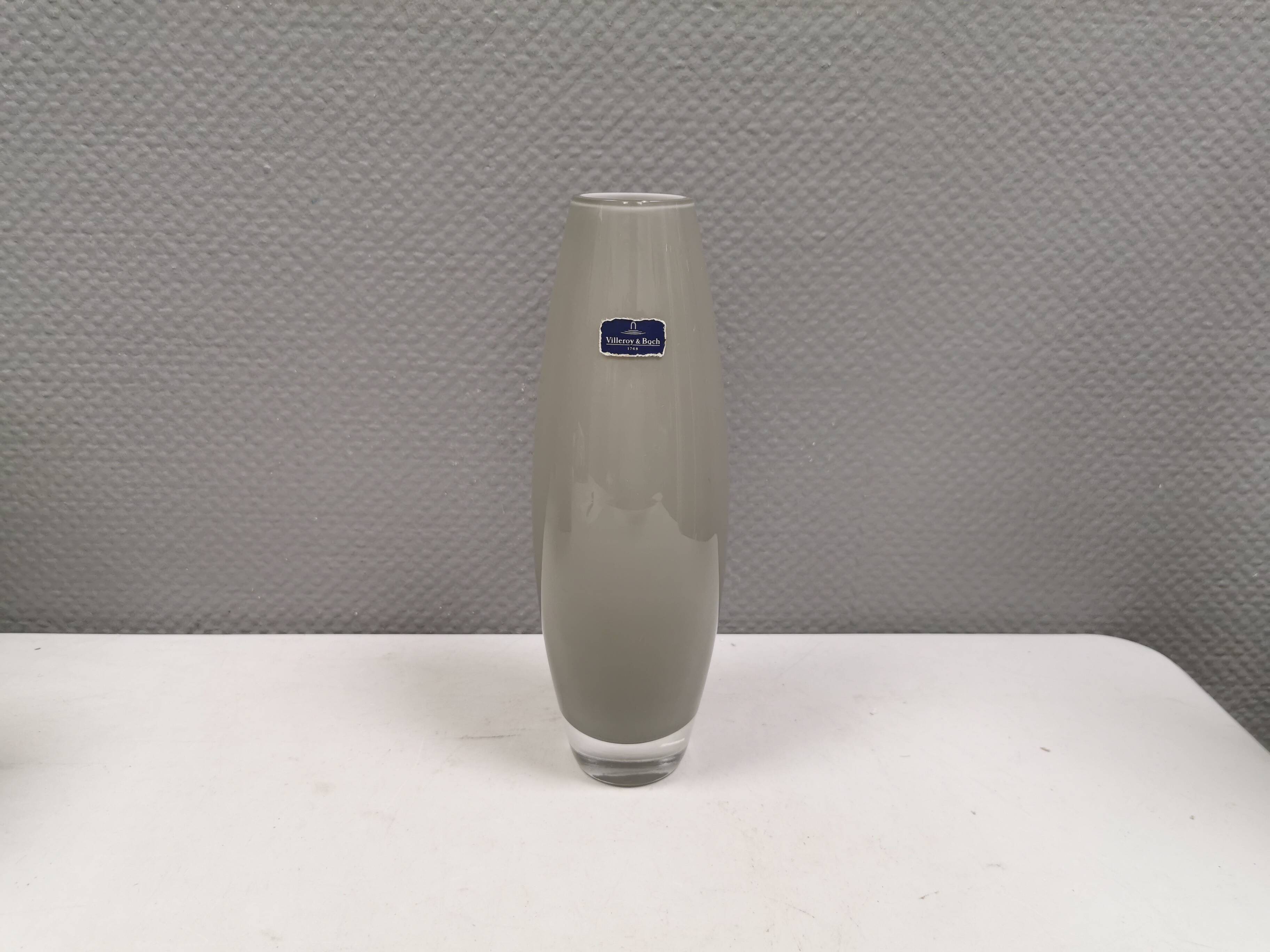Beautiful vase from Villeroy & Boch in double-layered glass.