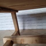 Table basse d'appoint en pin 20 ème Siècle
