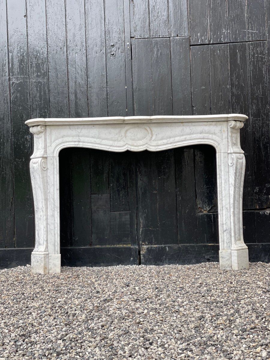 Louis XV style fireplace in Carrara marble around 1900