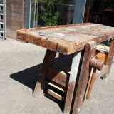 Industrial establishment with old vice 170 cm