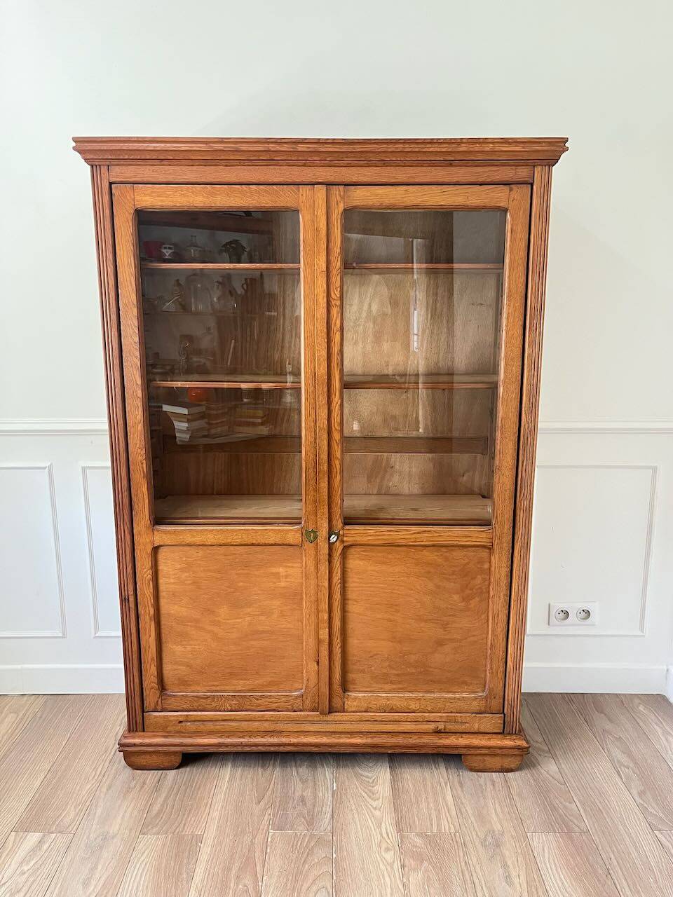 1930s display cabinet