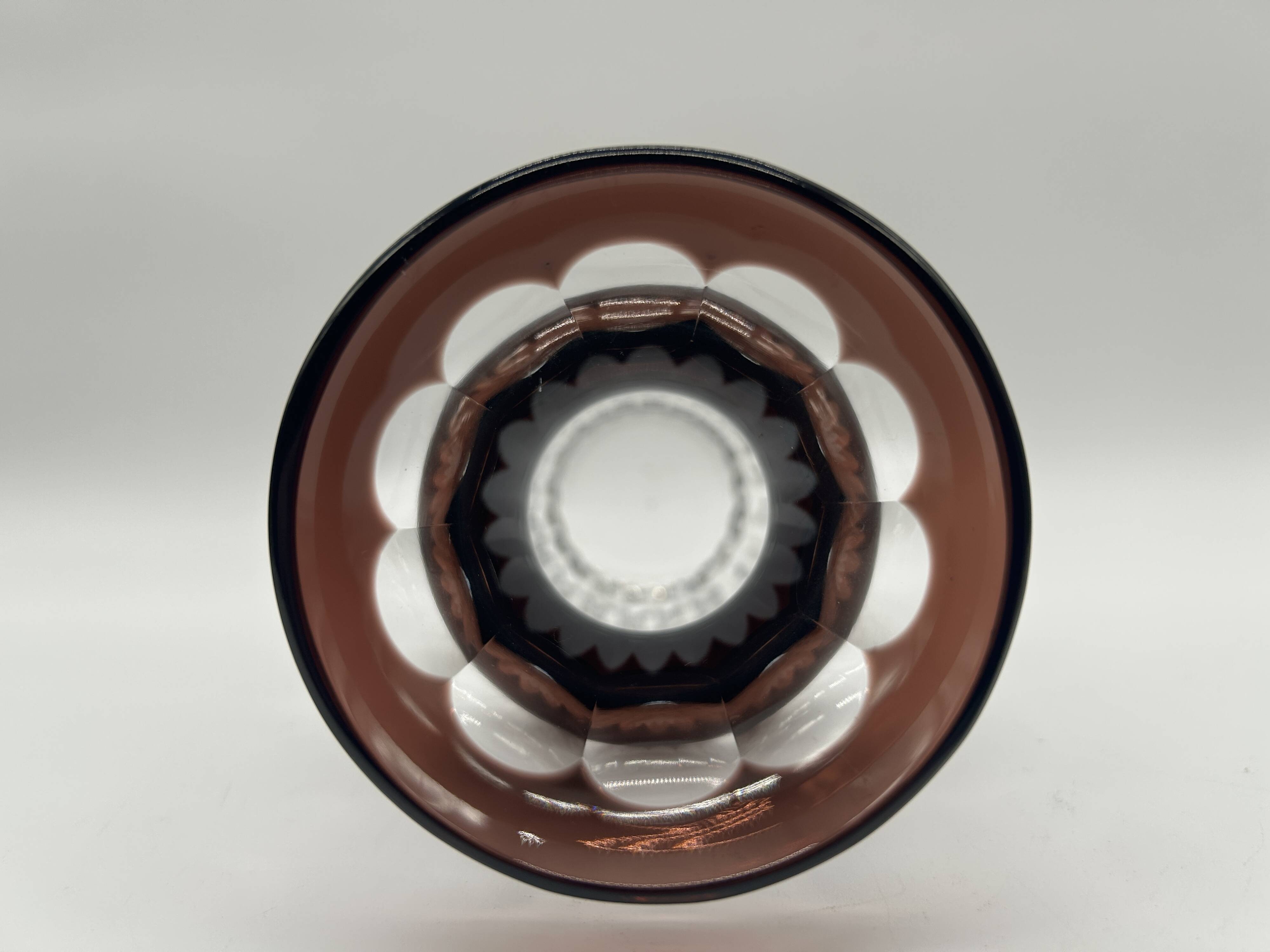 Cut and lined crystal vase from Val Saint-Lambert in plum.