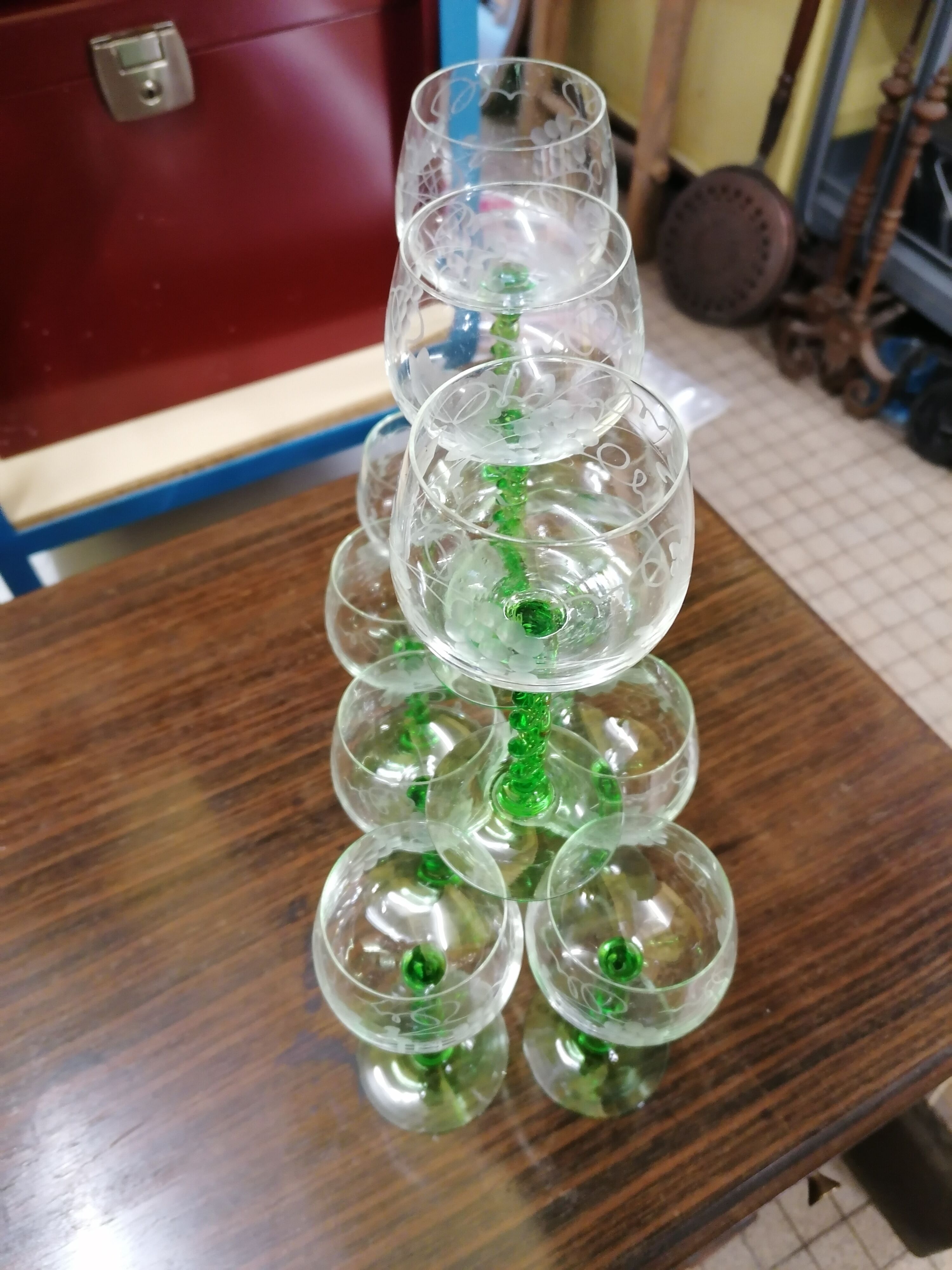 11 crystal Alsace wine glasses