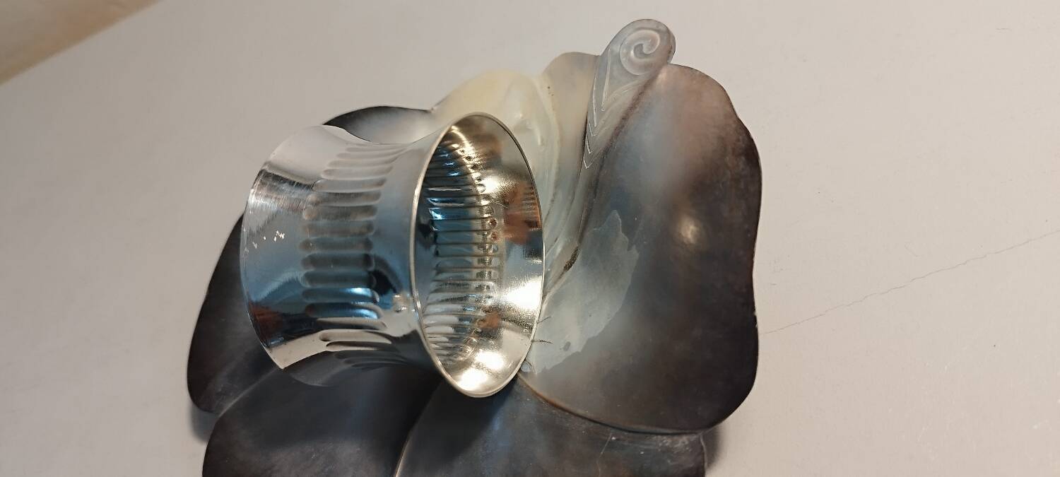 Boulenger napkin ring in silver metal