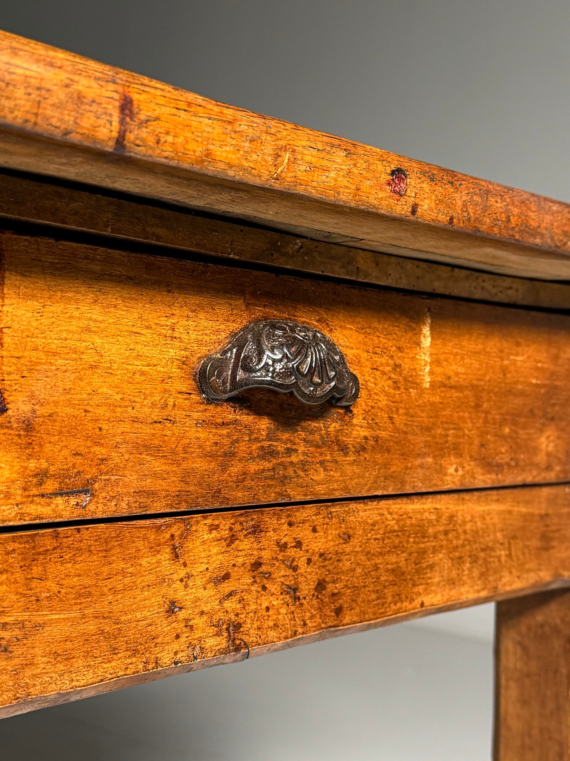 Table à manger française 197 cm