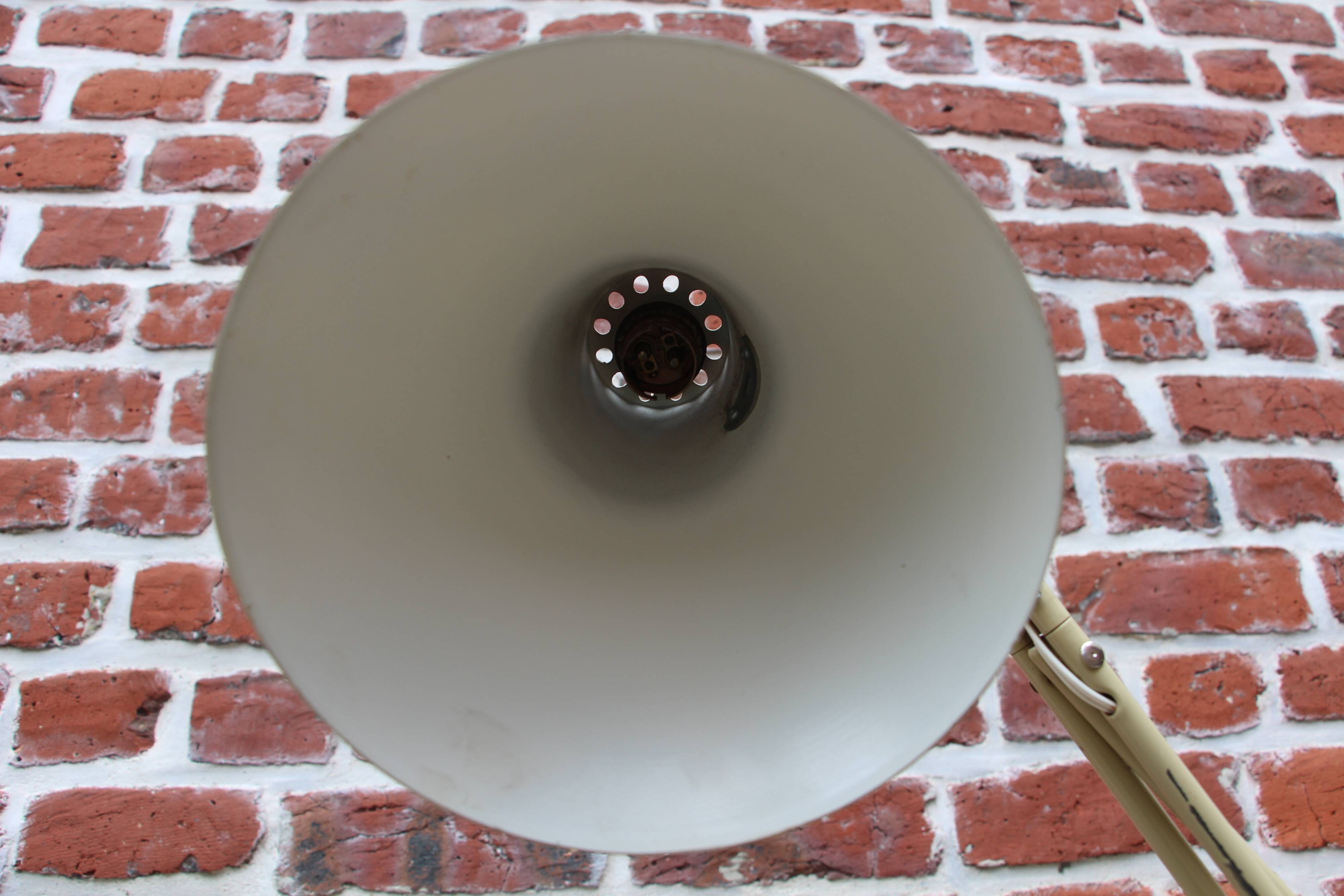 Vintage articulated ivory lamp 60