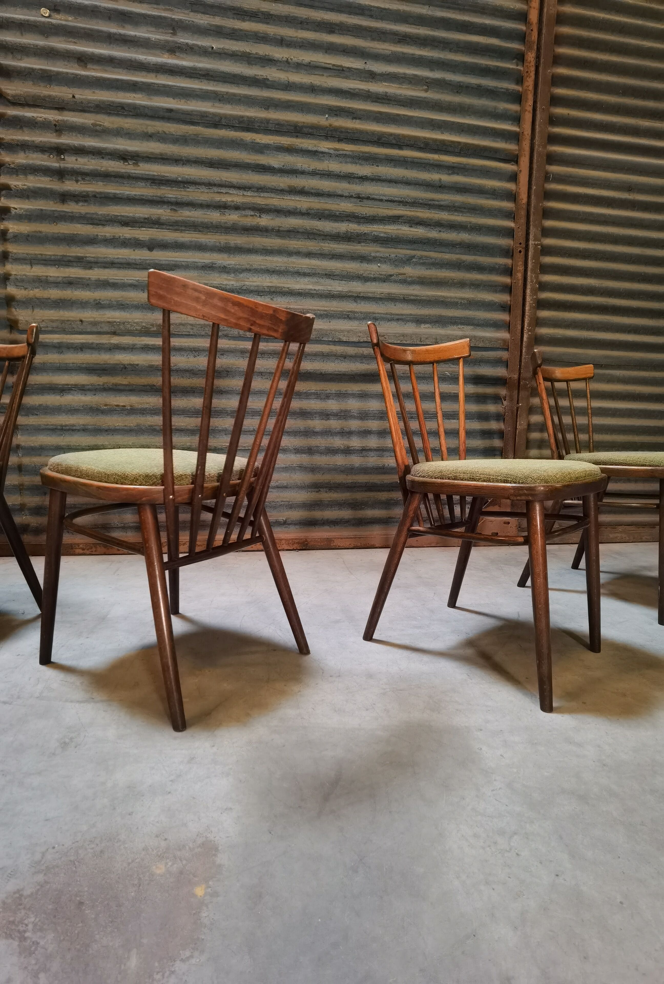 Suite de 4 chaises Antonin Suman pour Tatra Nabytok 1960