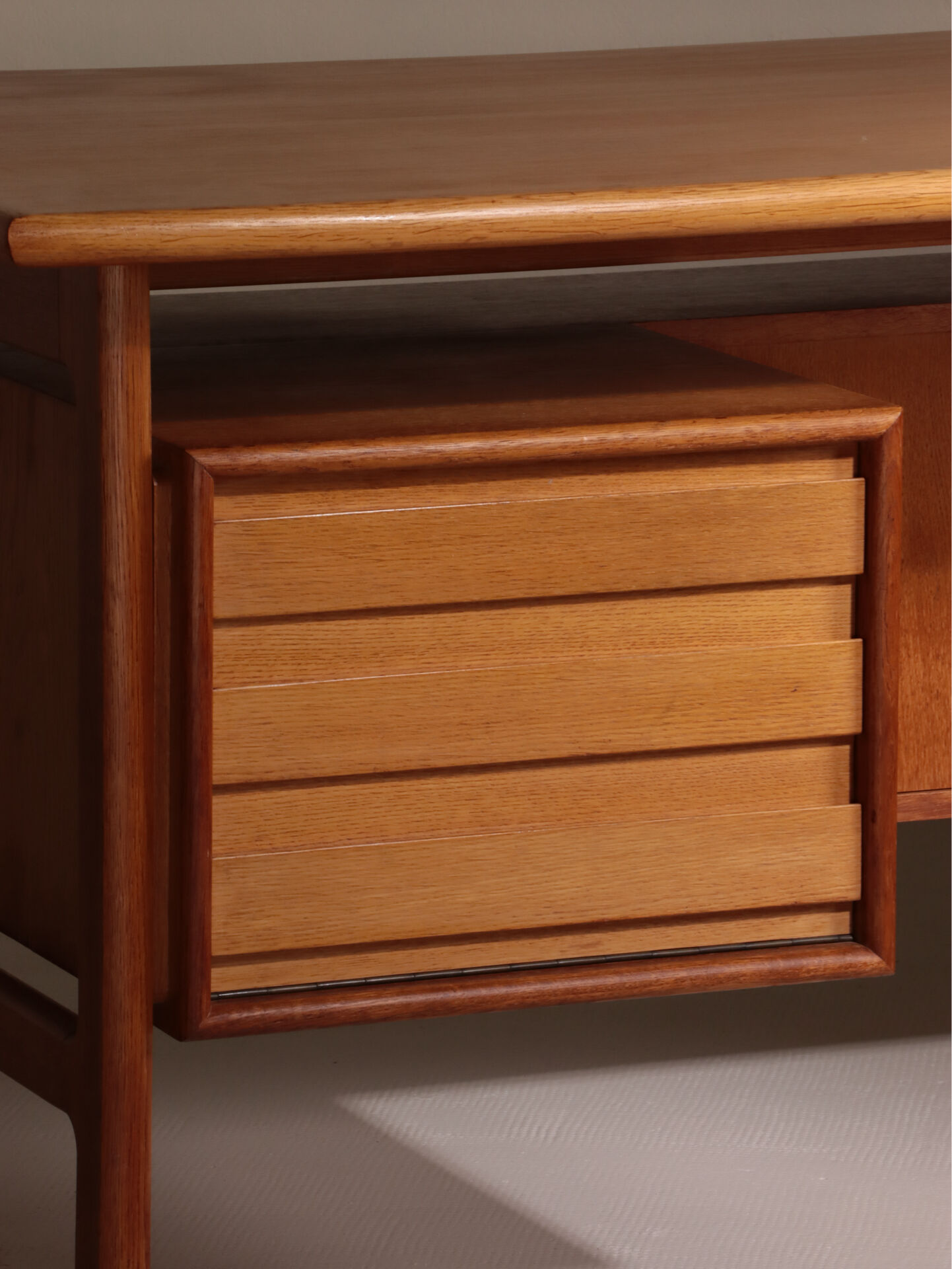 Bureau scandinave vintage