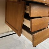 Scandinavian hitier style office