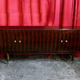 Enfilade verni polyester ouvrant à 4 vantaux