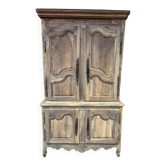 Antique sandblasted dresser