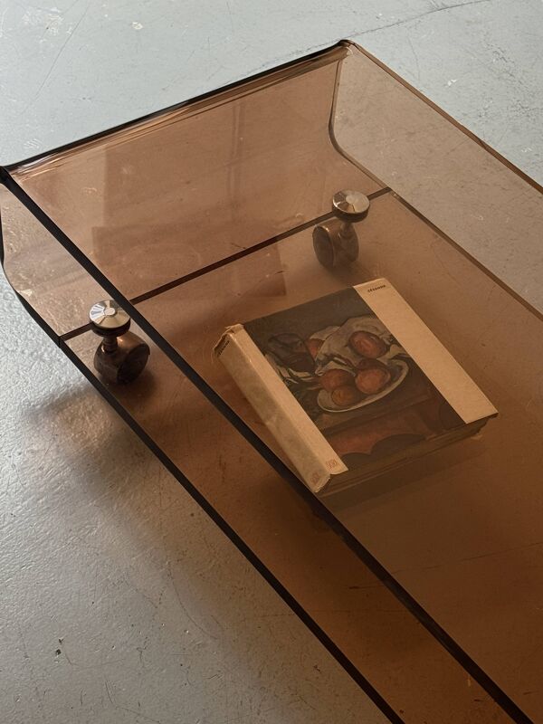 Tables basse en plexiglas fumé sur roue, Michel Dumas pour Roche Bobois
