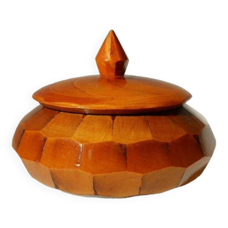 Round wooden box
