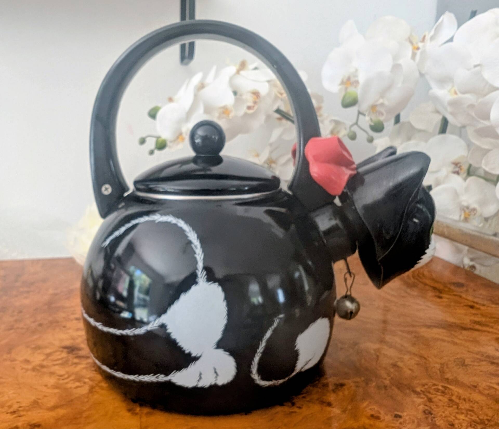 Vintage enamelled metal cat teapot