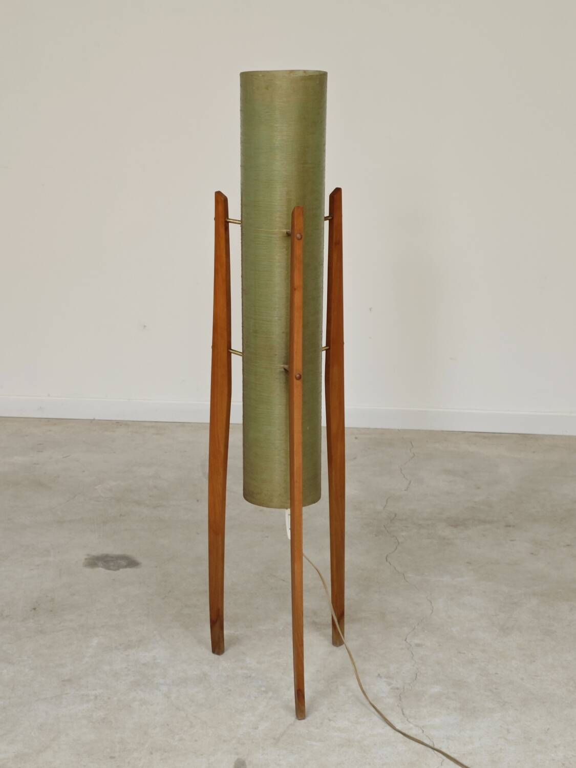 Rocket green floor lamp by Novoplast fiber and wood 1960