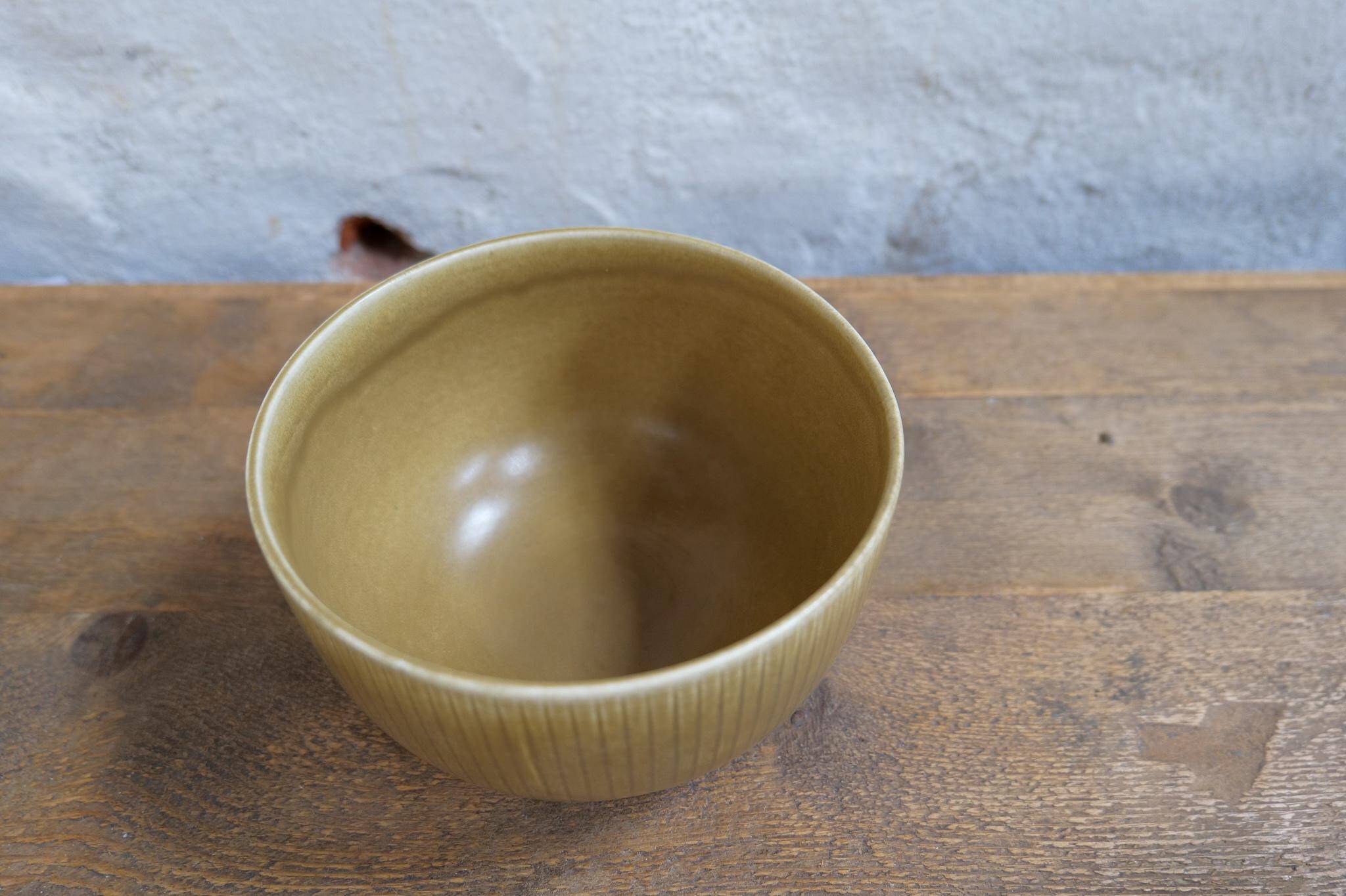 Mid-century Scandinavian set of 8 vases and bowls Rörstrand Ritzi Gunnar Nylund