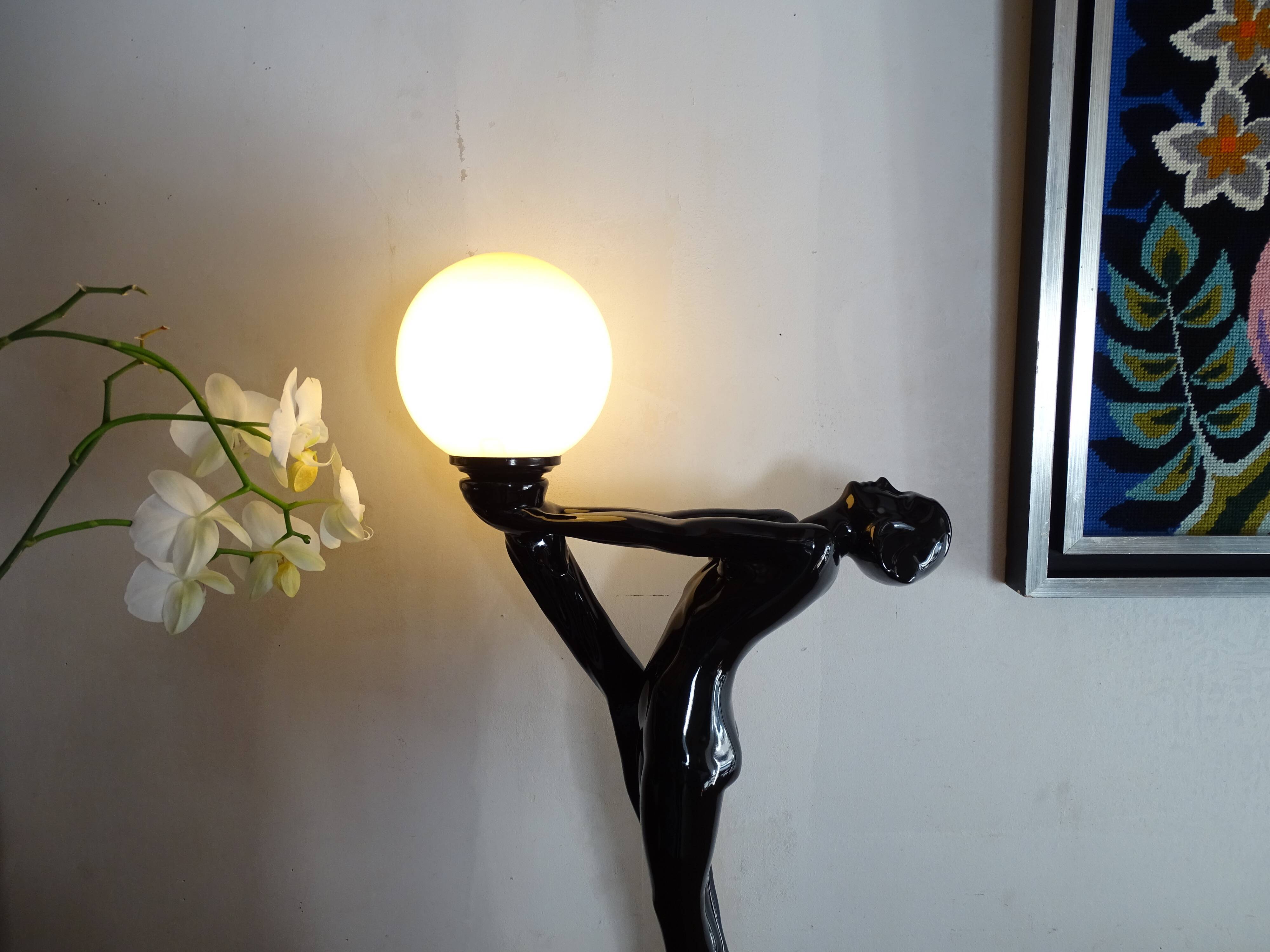 Lampe danseuse nue design 70's 80's- art déco globe boule