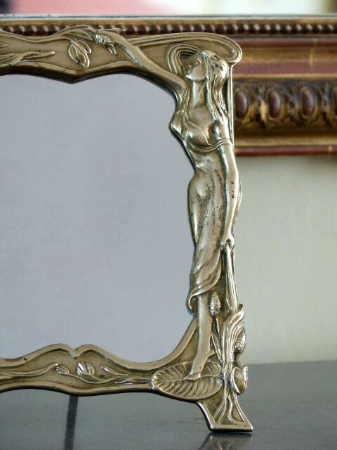 Table mirror Art Nouveau style in solid bronze 20x26cm