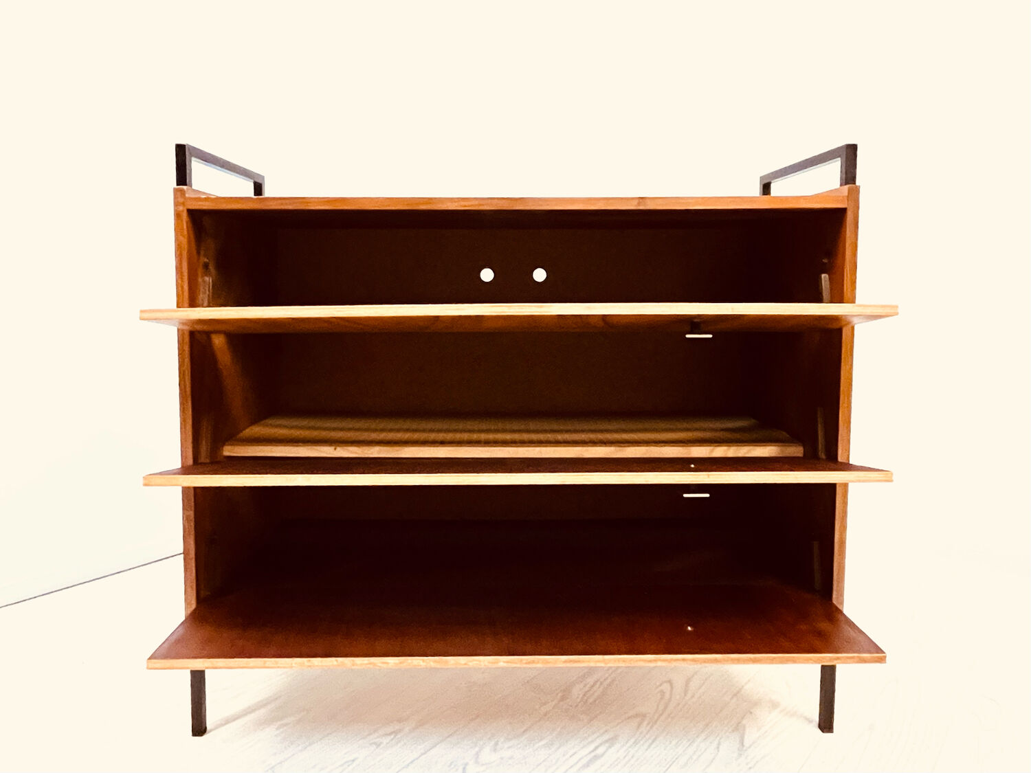 Shoes cabinet with metal frame