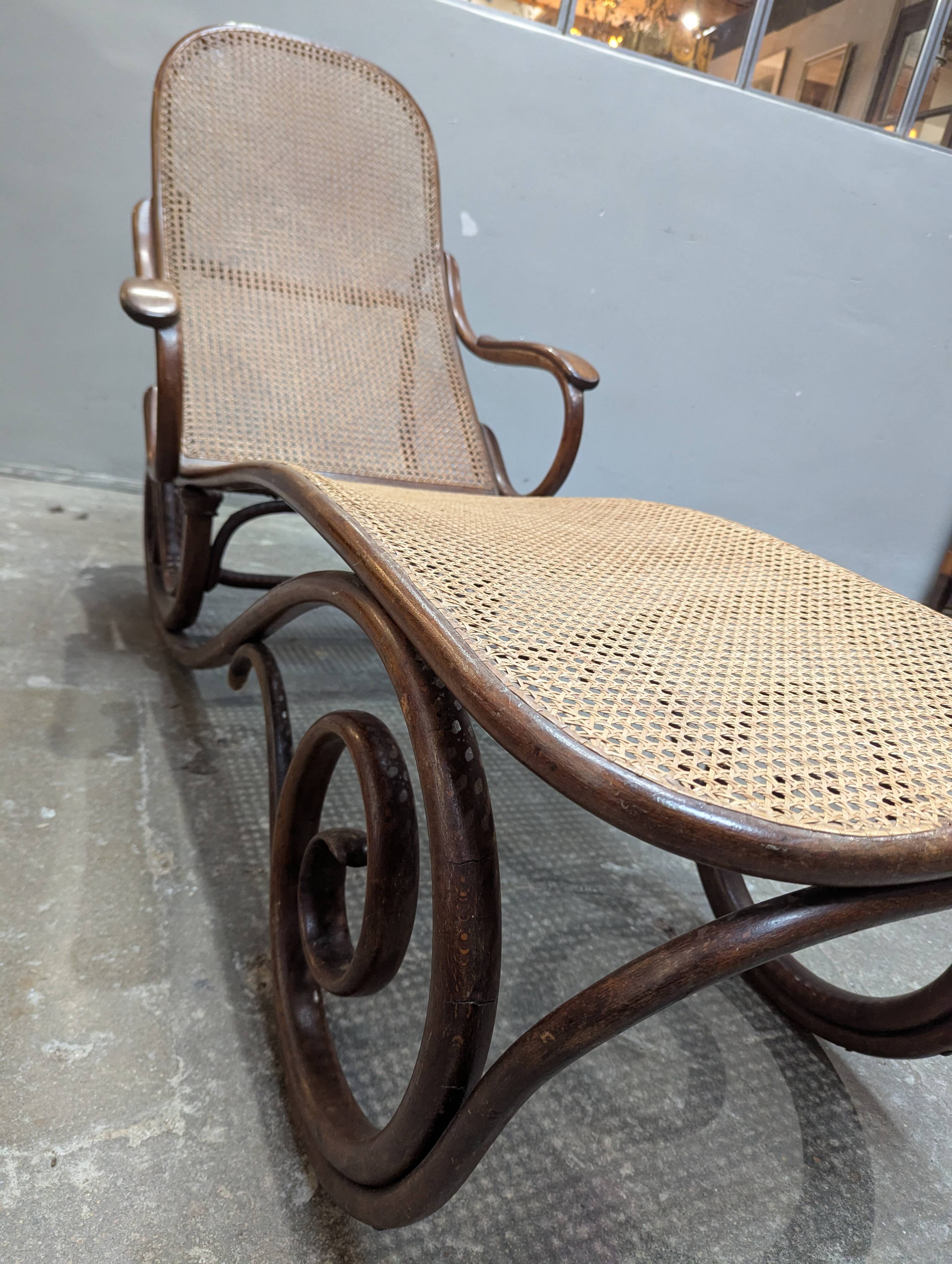 Chaise longue 1900 bois courbé