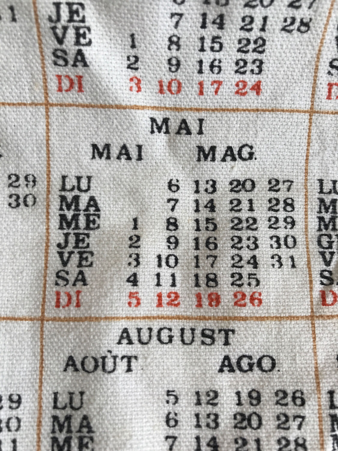 Vintage tea towel calendar 1985
