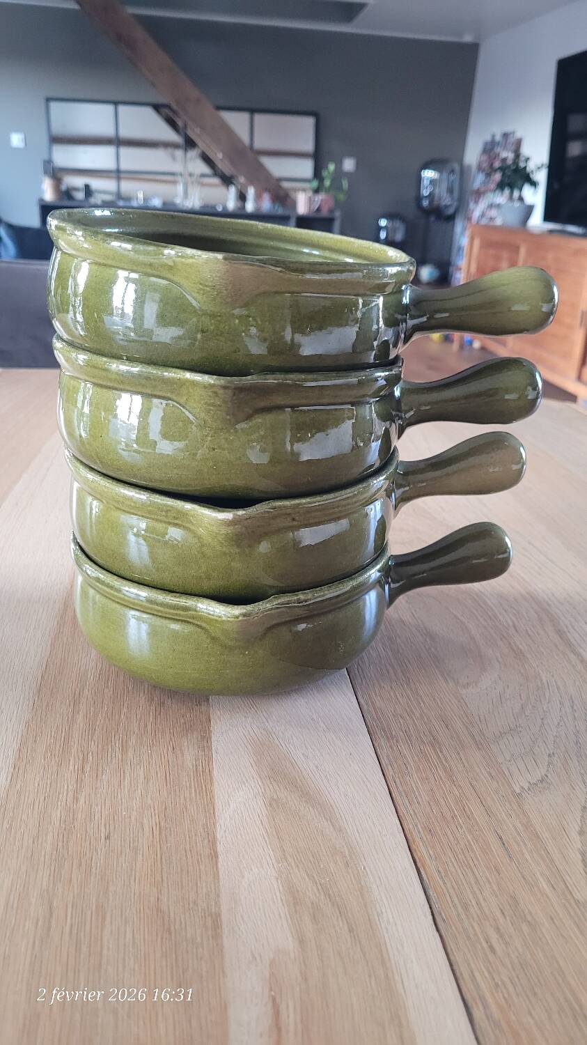 4 small pans, glazed earthenware casseroles