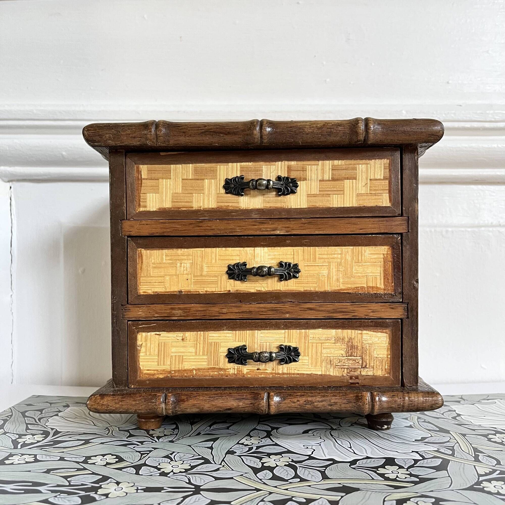 Vintage bamboo 3-drawer chest of drawers jewelry box