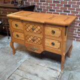 Transitional style chest of drawers