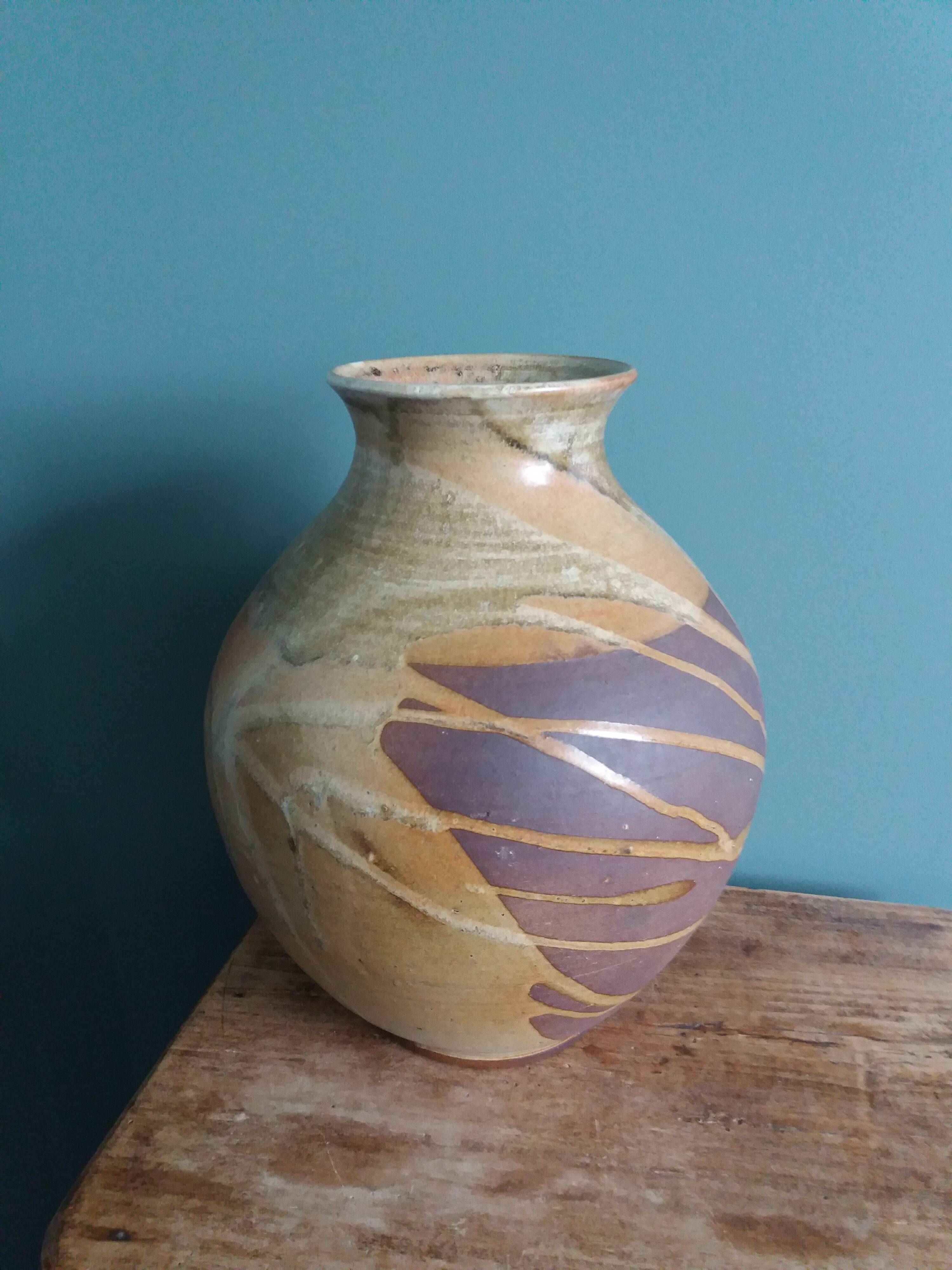 Vase signed 29 cm
