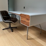 “i-con” desk michiel van der kley