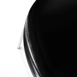 Model "3207" chair by Arne Jacobsen for Fritz Hansen, Denmark.